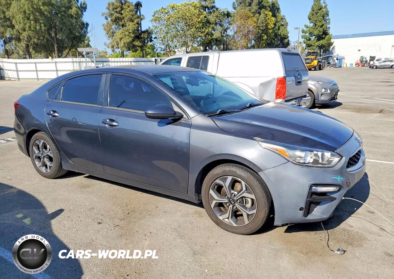 2021 Kia Forte Lxs VIN:3KPF24AD7ME307384 - 4