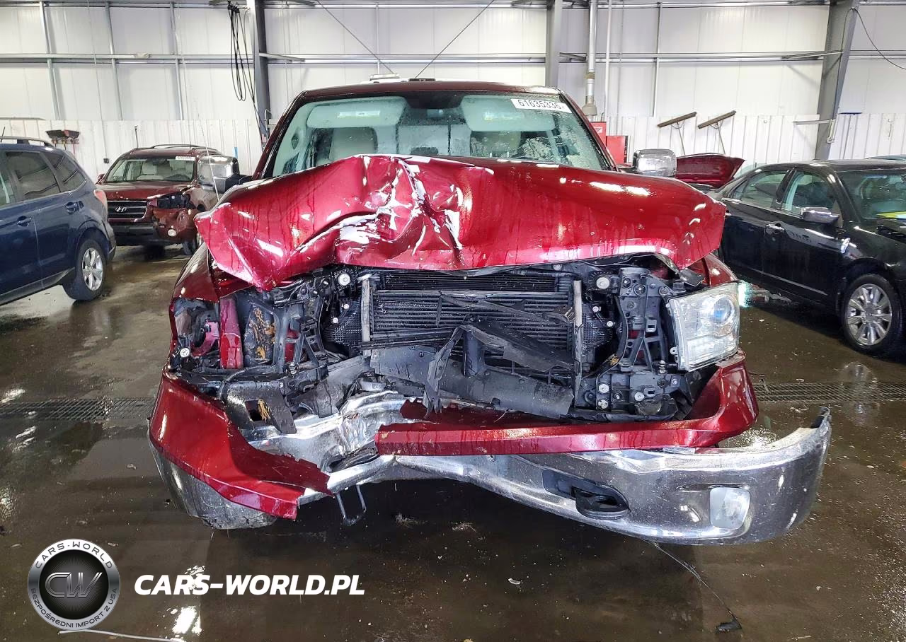 2018 Ram 1500 Laramie VIN:1C6RR7VM4JS246838 - 5