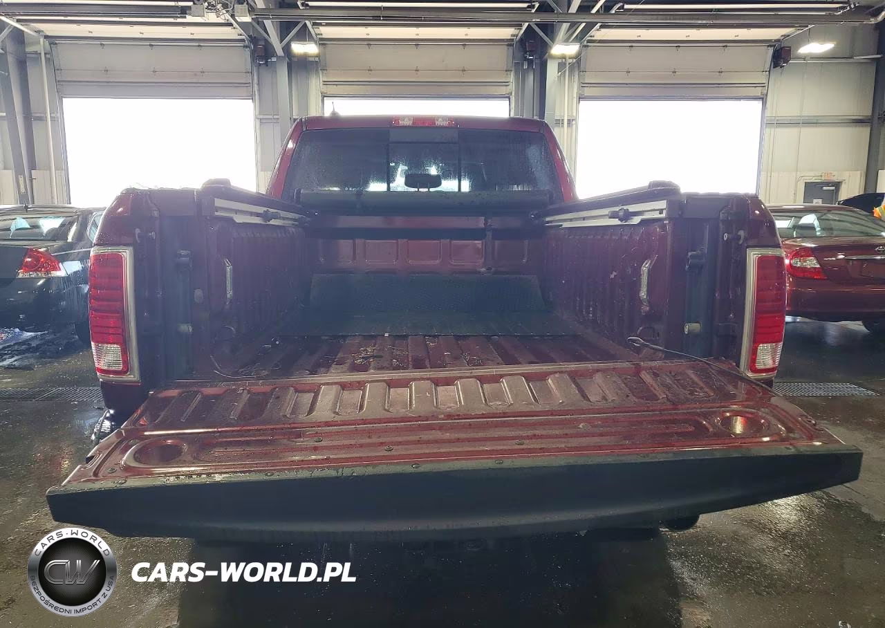 2018 Ram 1500 Laramie VIN:1C6RR7VM4JS246838 - 6