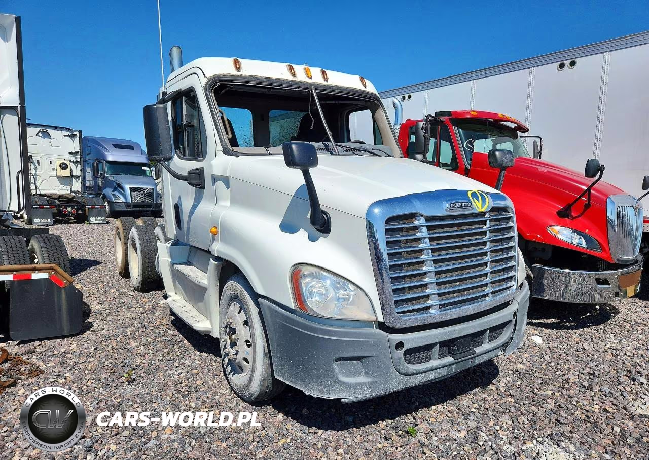 2014 Freightliner Cascadia Semi Truck VIN:3AKJGEDR5ESFJ7208 - 4