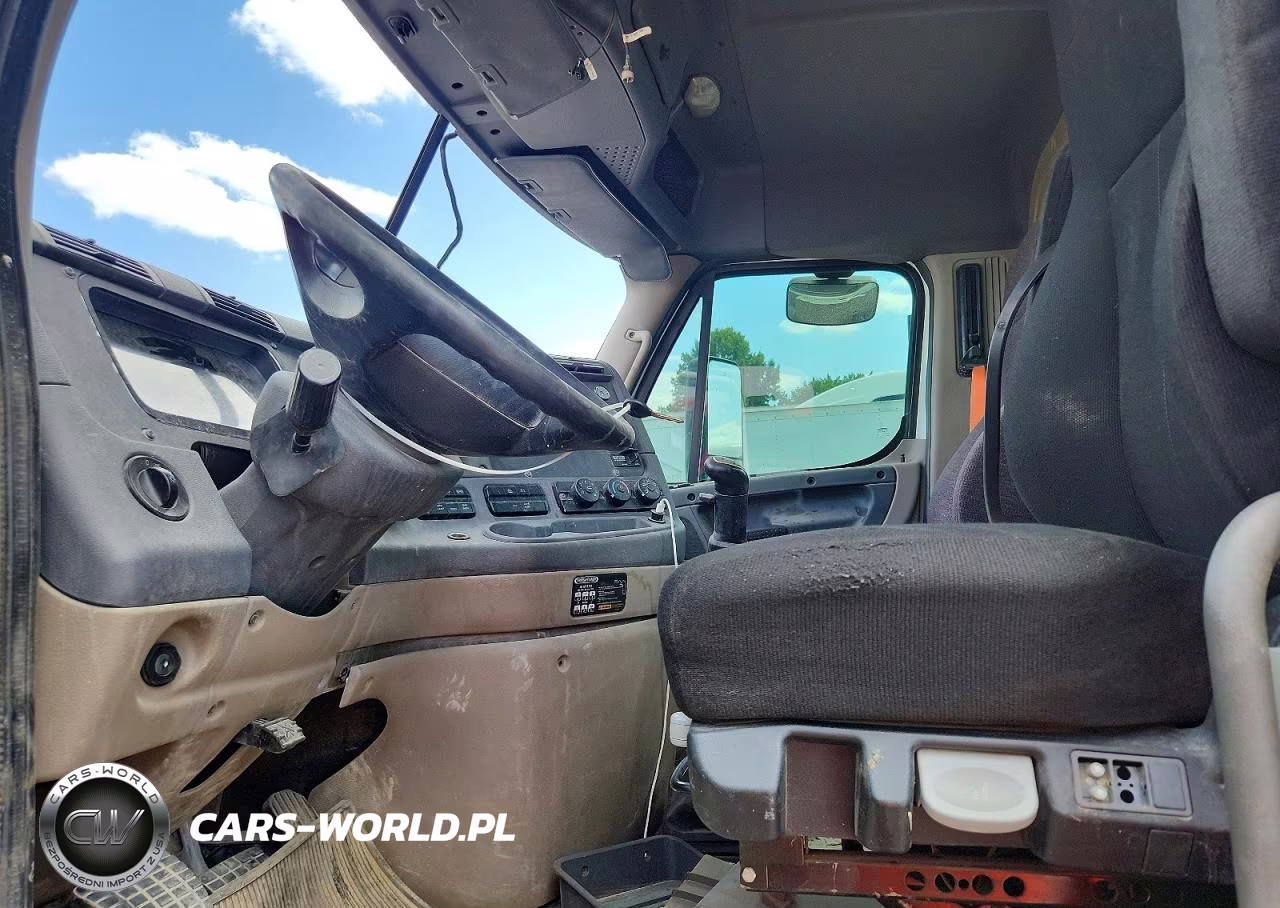 2014 Freightliner Cascadia Semi Truck VIN:3AKJGEDR5ESFJ7208 - 7