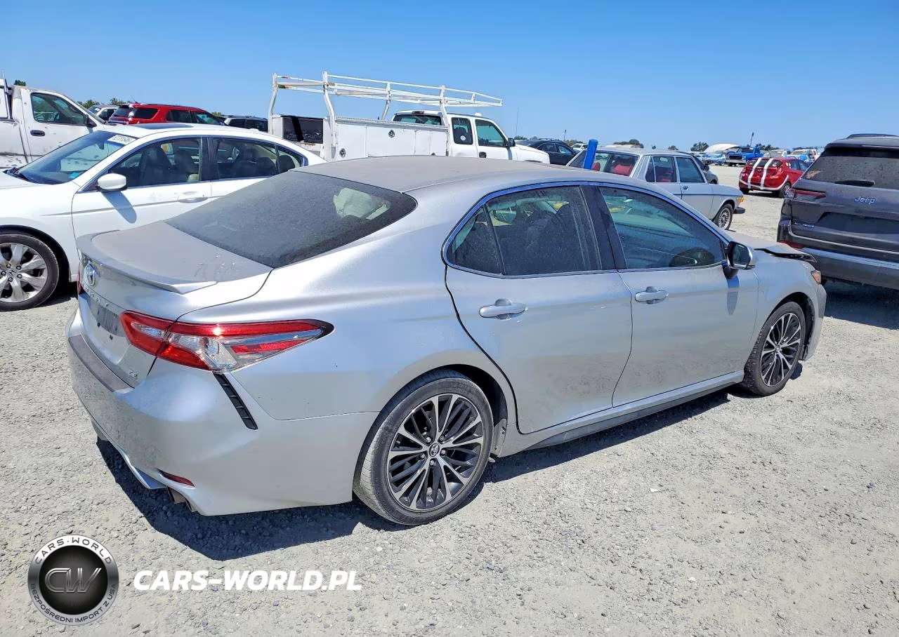 2018 Toyota Camry Se VIN:JTNB11HKXJ3055097 - 3