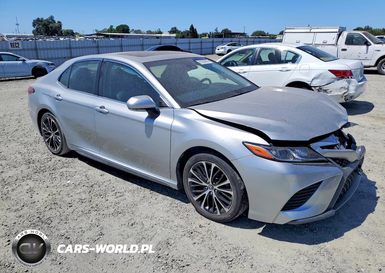 2018 Toyota Camry Se VIN:JTNB11HKXJ3055097 - 4