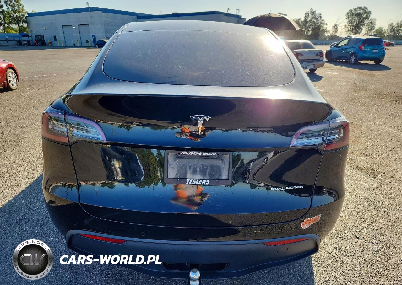 2020 Tesla Model Y VIN:5YJYGDEE2LF029953 - 6