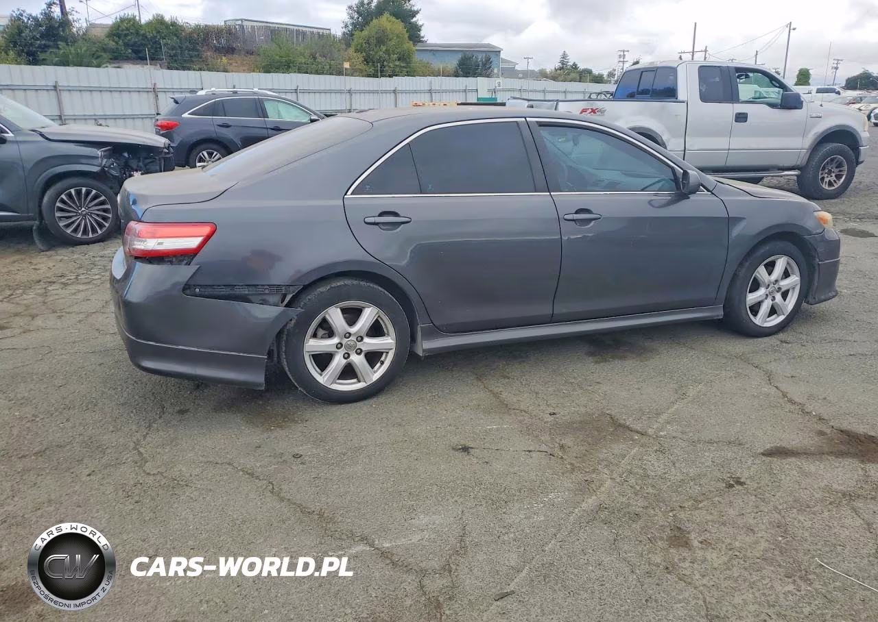 2010 Toyota Camry Se VIN:4T1BF3EK7AU063945 - 3