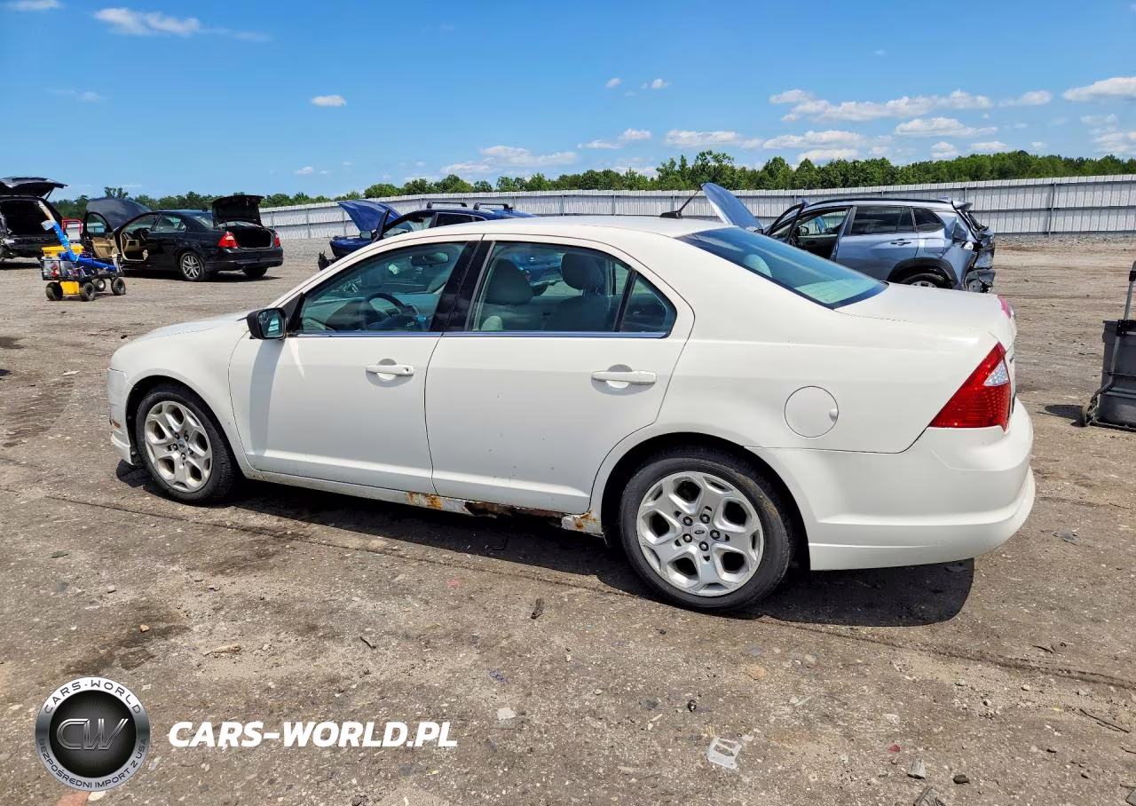 2011 Ford Fusion VIN:3FAHP0HA9BR318266 - 2