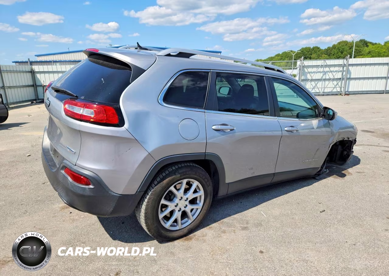 2014 Jeep Cherokee Latitude VIN:1C4PJMCB6EW318371 - 3