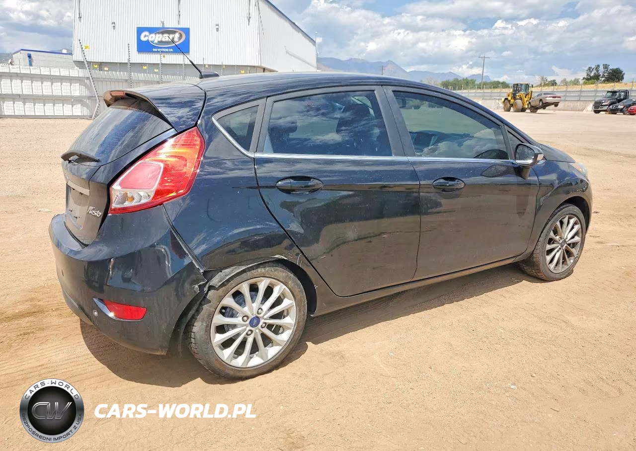 2018 Ford Fiesta Titanium VIN:3FADP4FJ9JM102227 - 3