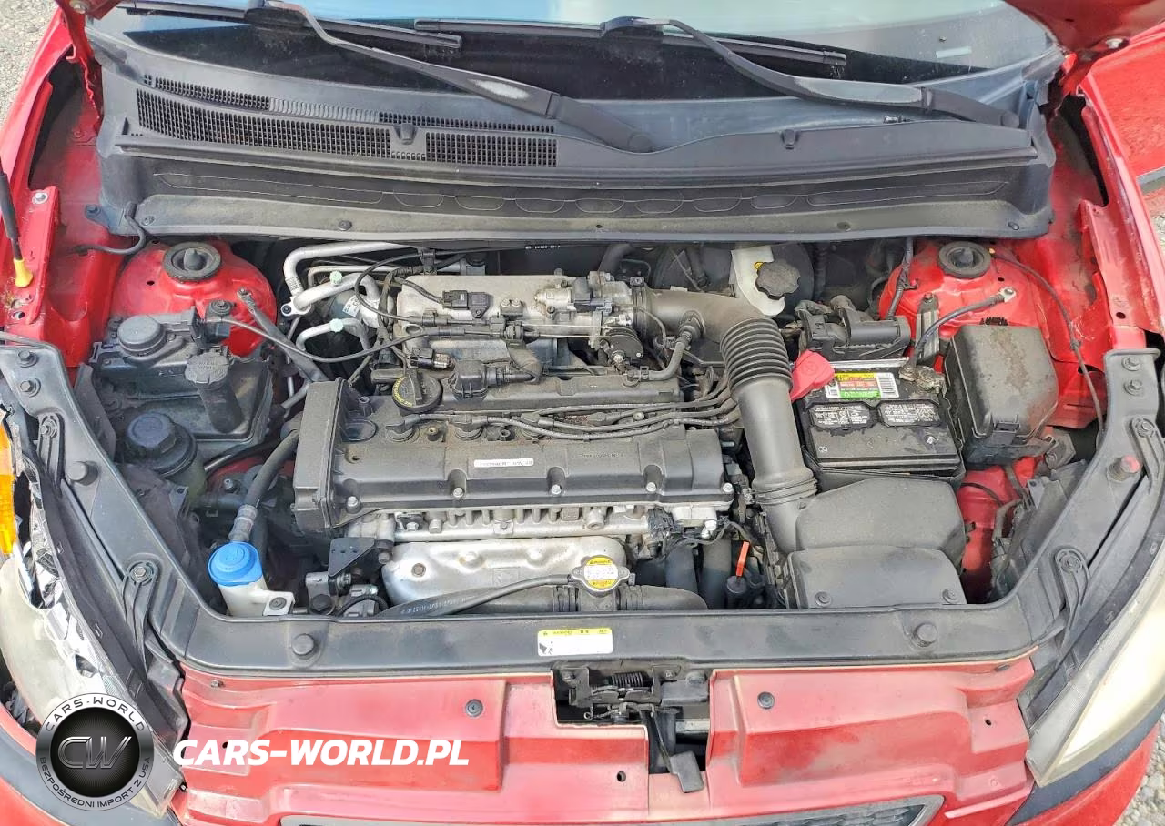 KIA SOUL + VIN:KNDJT2A24A7040999 - 11