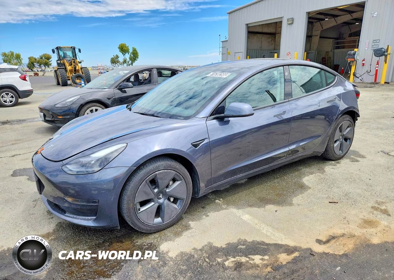 2023 Tesla Model 3 – zdjęcie 1 z 12