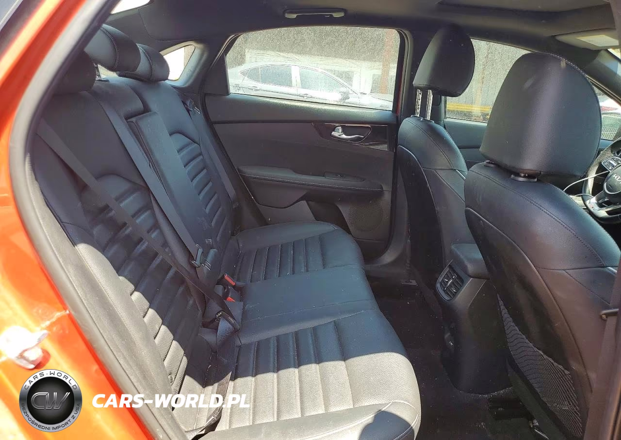 2022 Kia Forte Gt Line VIN:3KPF54AD6NE476062 - 10