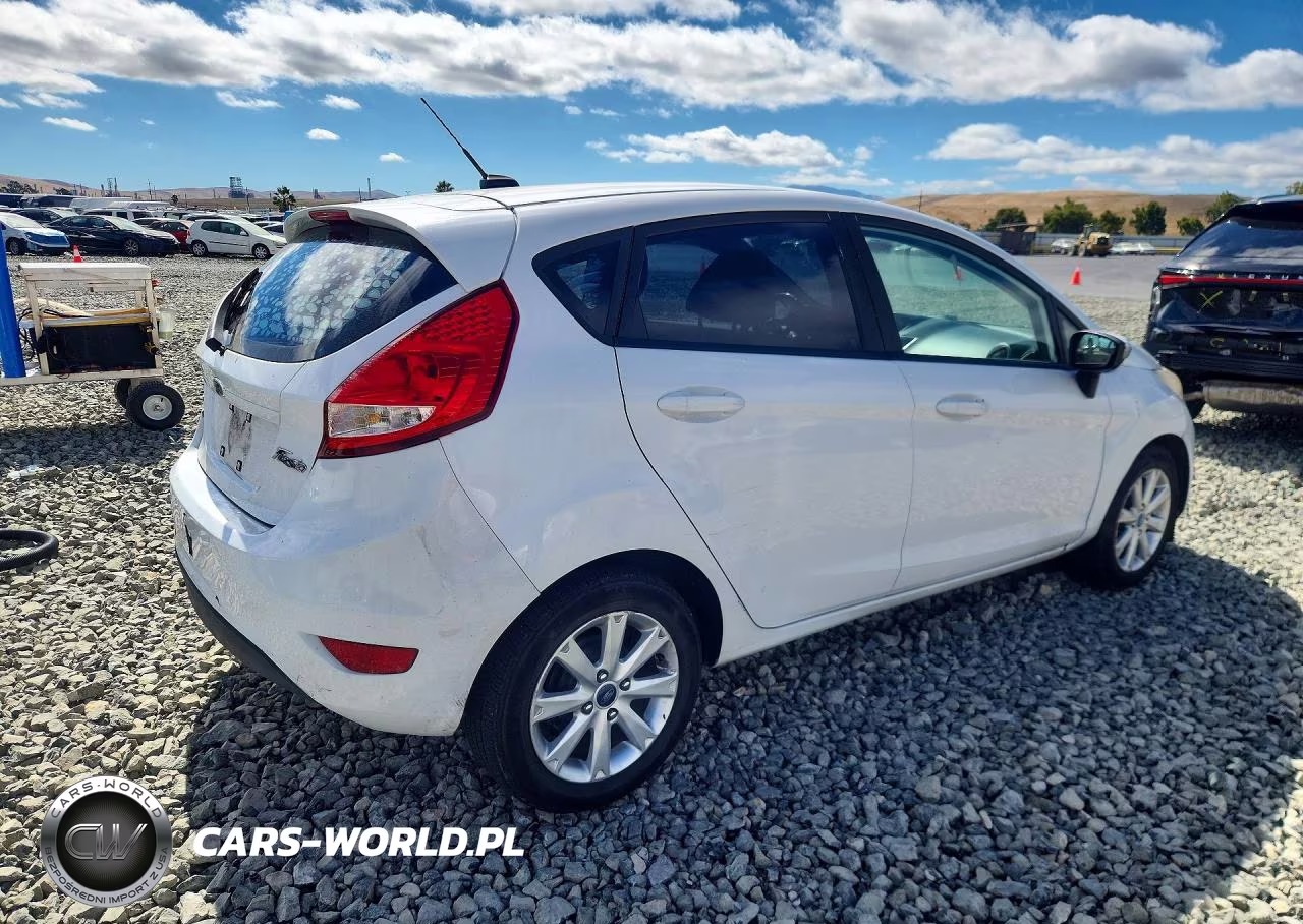 2013 Ford Fiesta Se VIN:3FADP4EJ4DM159442 - 3