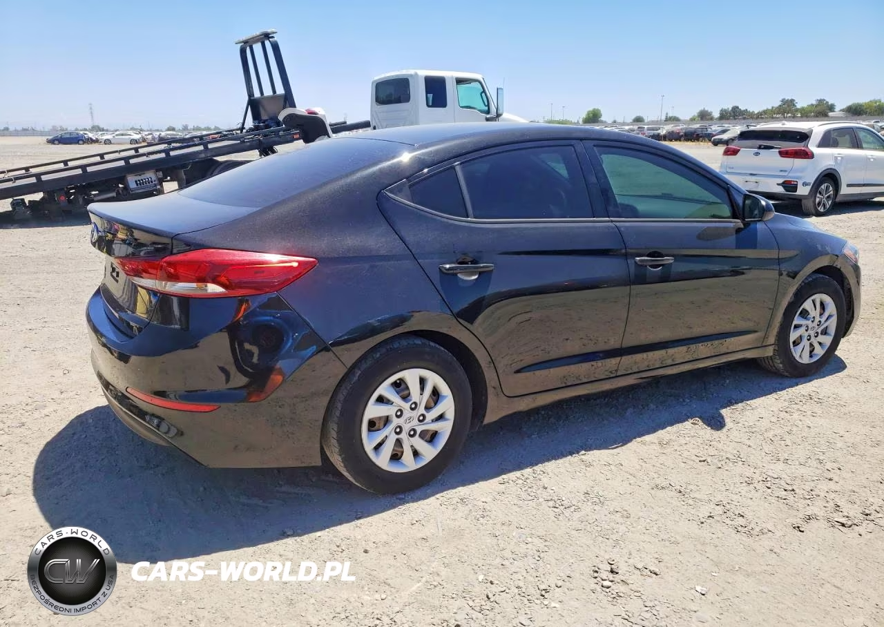 2018 Hyundai Elantra Sel VIN:5NPD74LF7JH324135 - 3