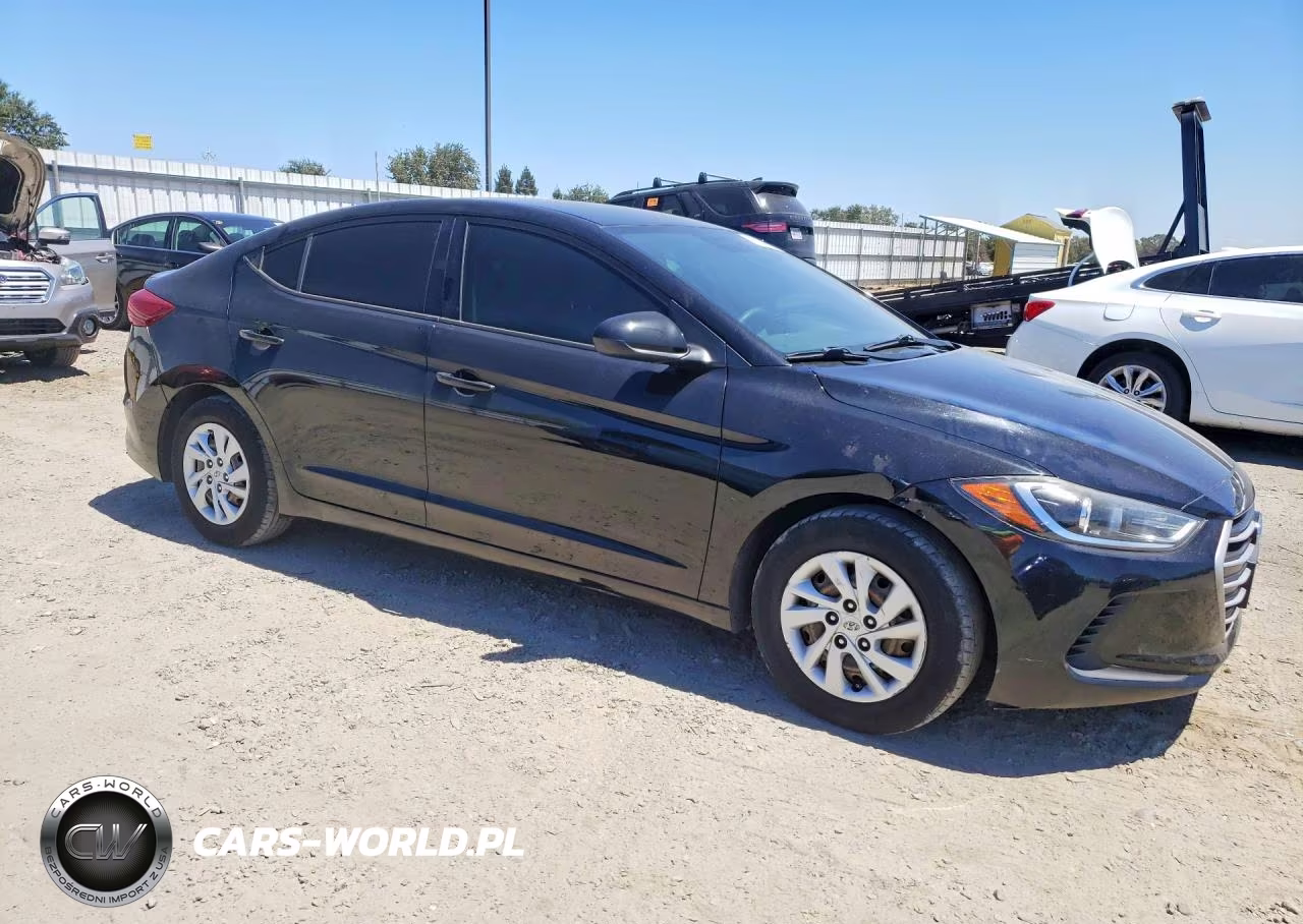 2018 Hyundai Elantra Sel VIN:5NPD74LF7JH324135 - 4