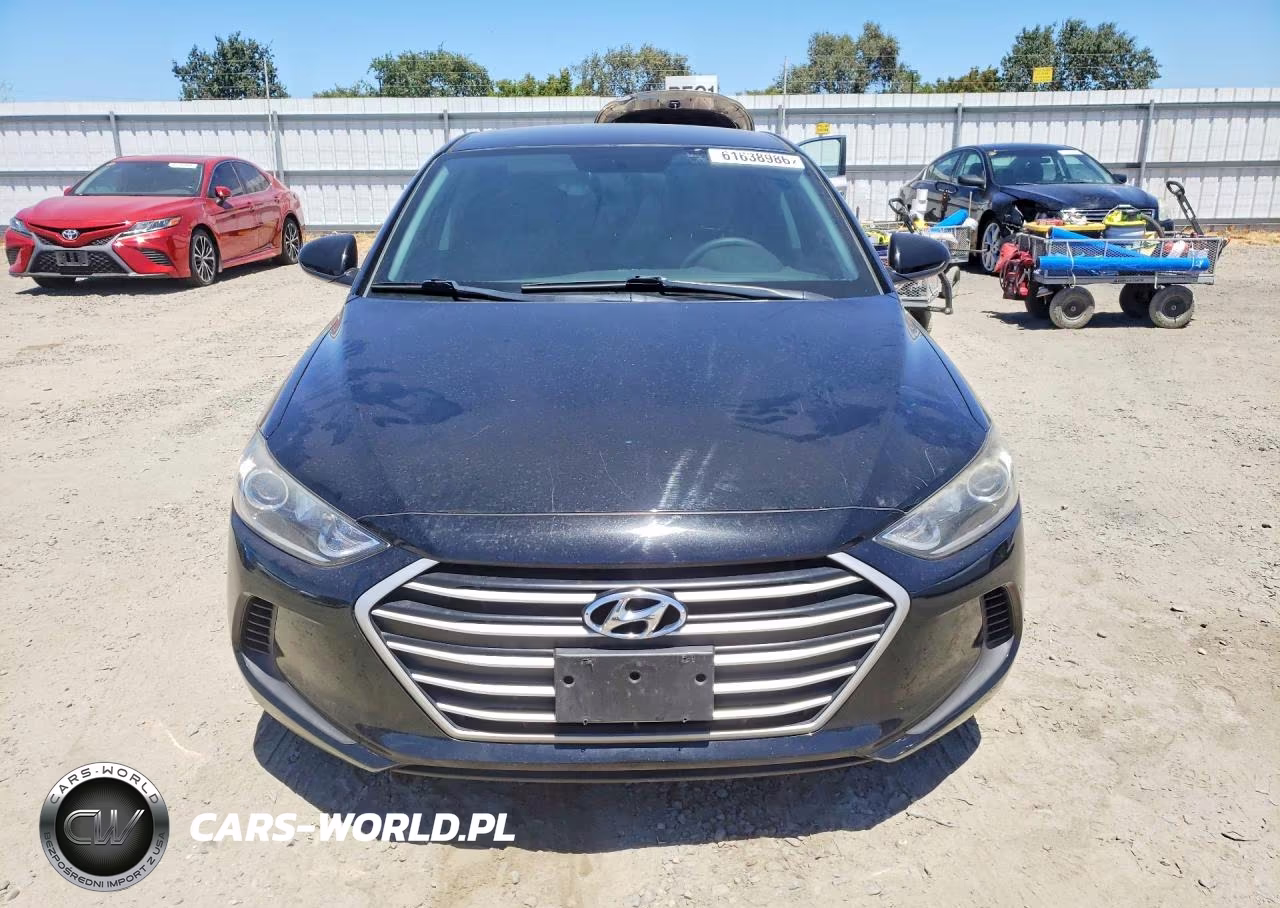 2018 Hyundai Elantra Sel VIN:5NPD74LF7JH324135 - 5