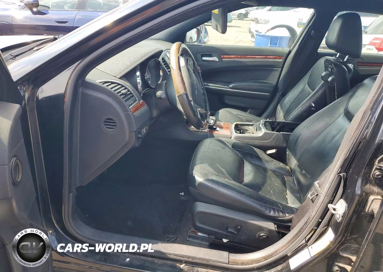 2013 Chrysler 300 VIN:2C3CCAAG9DH507006 - 7