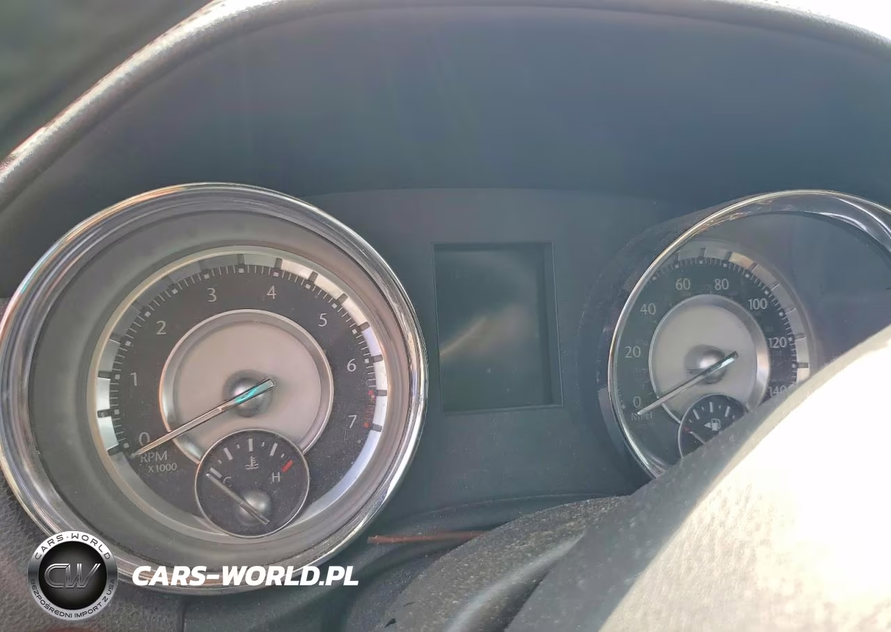 2013 Chrysler 300 VIN:2C3CCAAG9DH507006 - 9