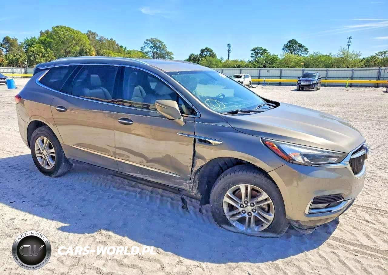 2018 Buick Enclave Essence VIN:5GAERBKW1JJ142802 - 4