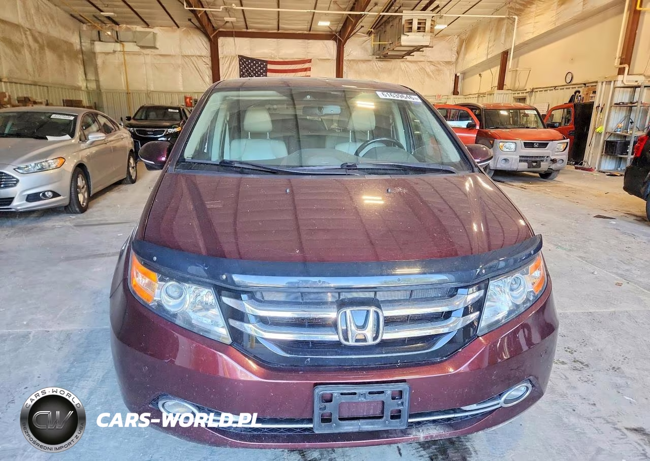 2015 Honda Odyssey Touring VIN:5FNRL5H95FB024948 - 5