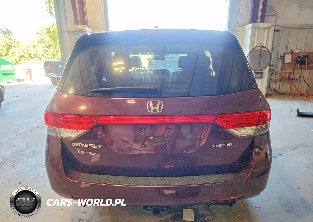 2015 Honda Odyssey Touring VIN:5FNRL5H95FB024948 - 6