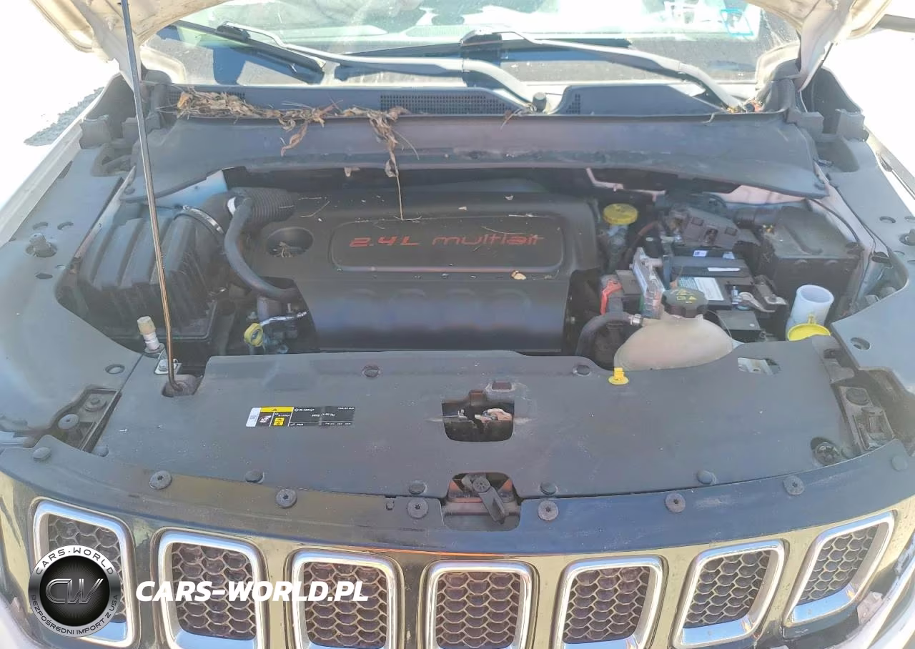 2018 Jeep Compass Latitude VIN:3C4NJDBB9JT113930 - 12