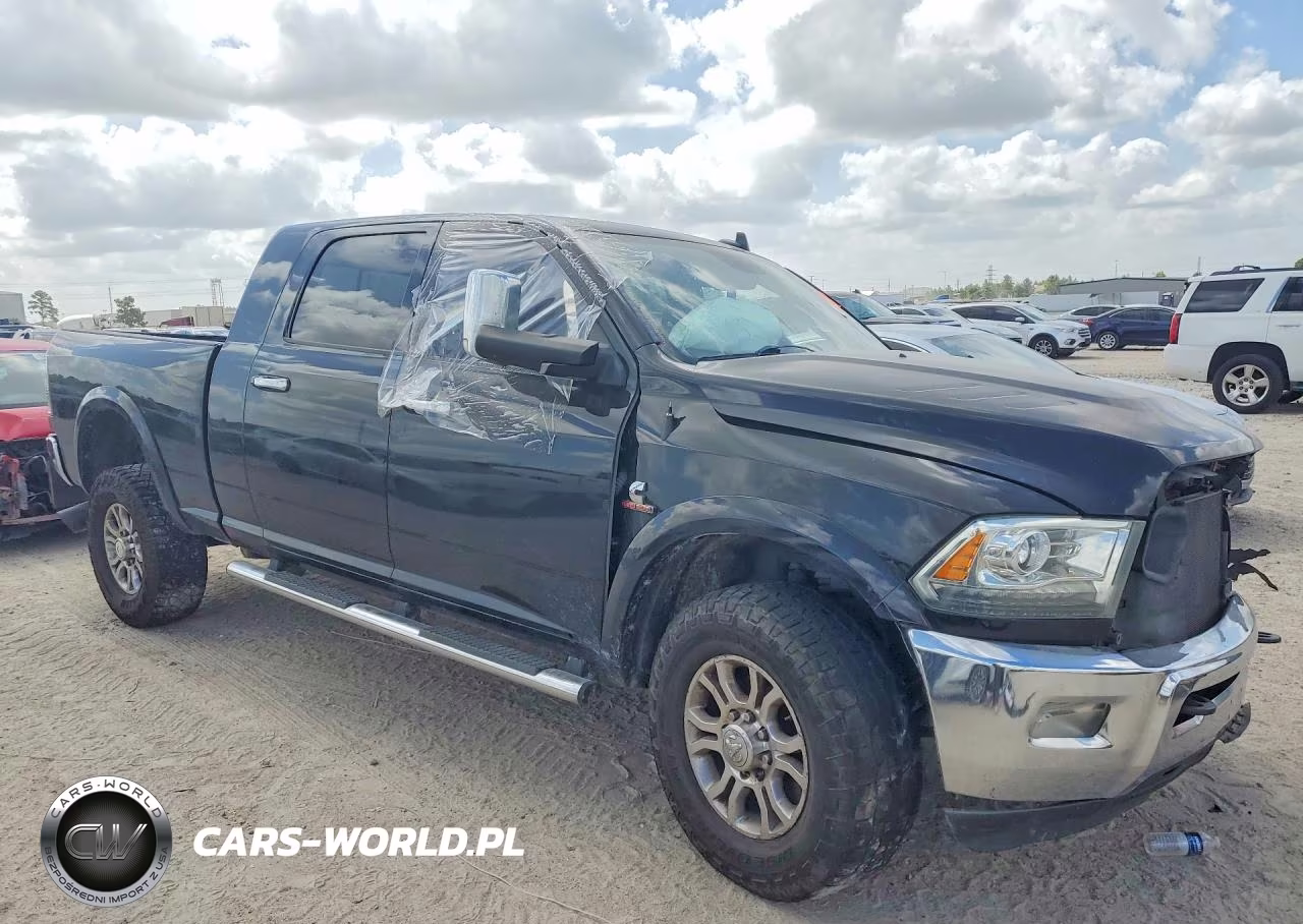 2014 Ram 2500 Laramie VIN:3C6UR5NL9EG199597 - 4