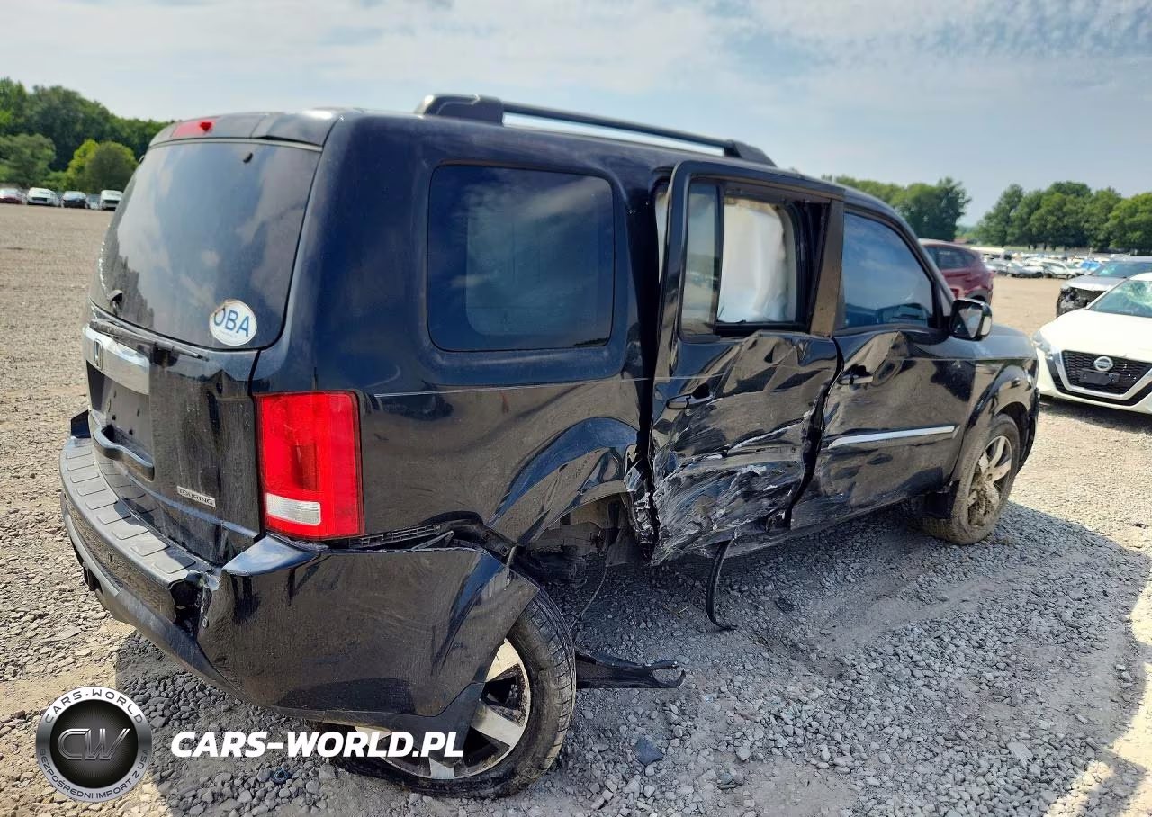 2013 Honda Pilot Touring VIN:5FNYF3H96DB003725 - 3