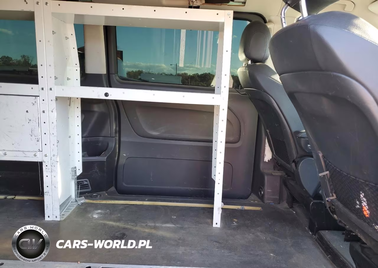 2019 Mercedes Benz Metris Utility - Service Van VIN:NJ2430E - 11