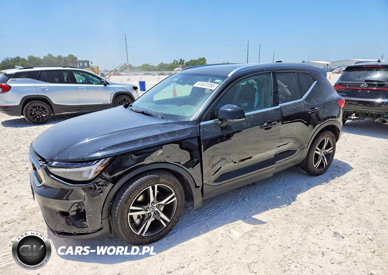 2025 Volvo Xc40 Core