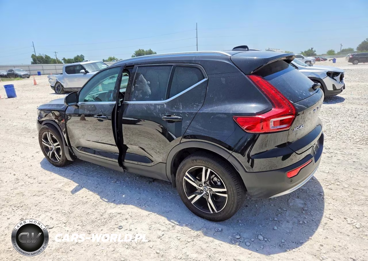 2025 Volvo Xc40 Core VIN:YV4L12UJ1S2558064 - 2