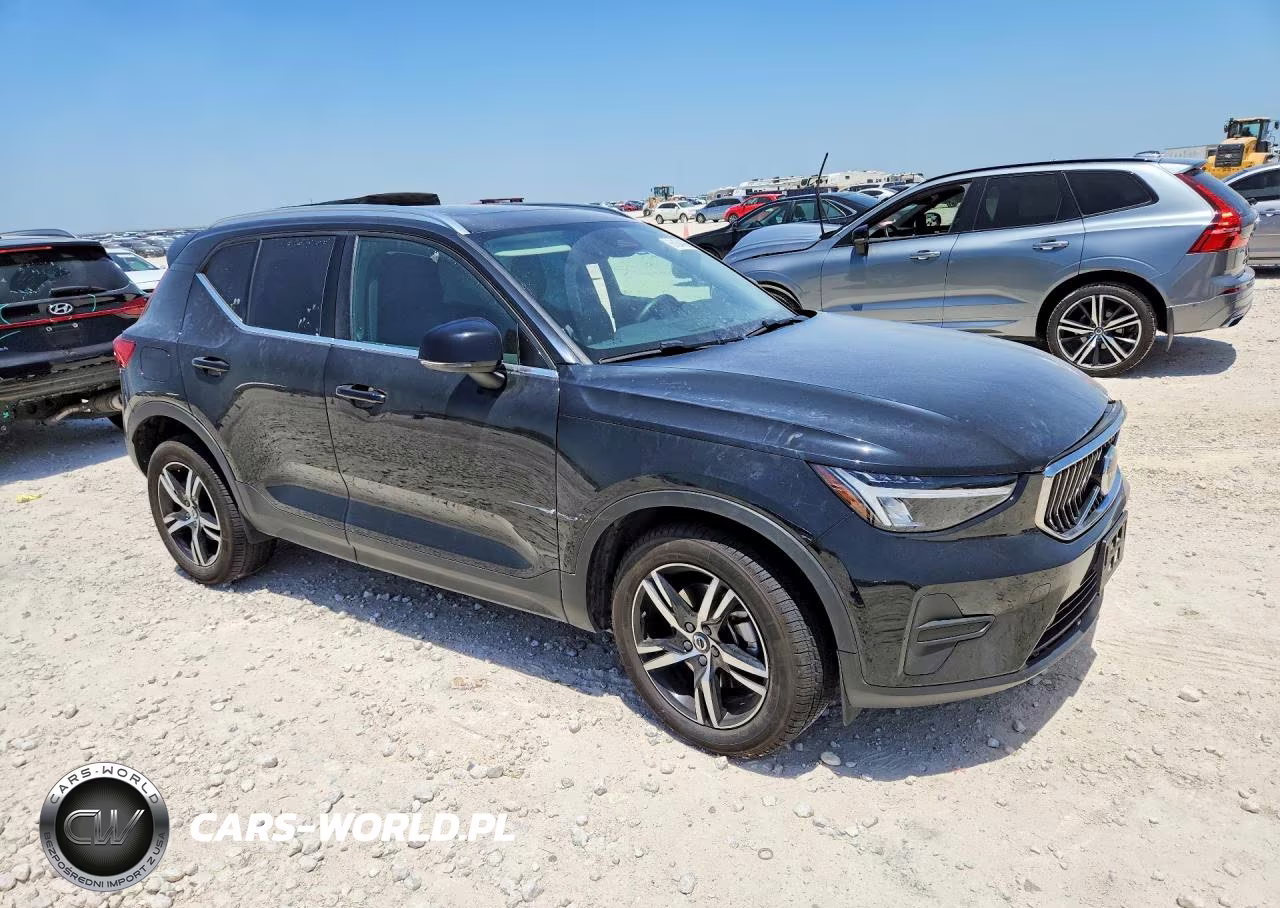 2025 Volvo Xc40 Core VIN:YV4L12UJ1S2558064 - 4