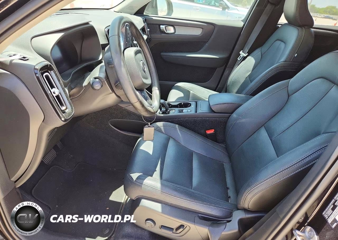 2025 Volvo Xc40 Core VIN:YV4L12UJ1S2558064 - 7