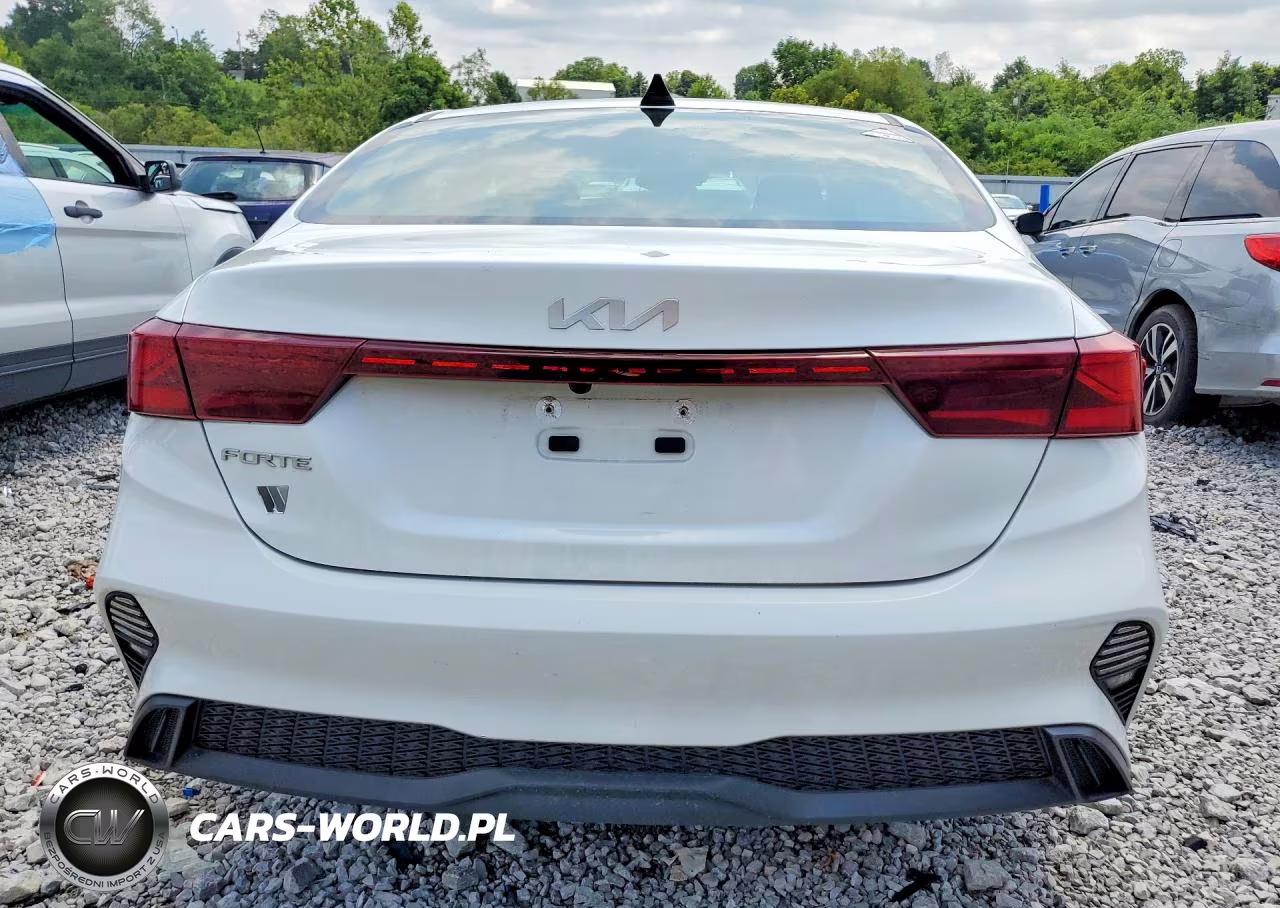 2023 Kia Forte Lxs VIN:3KPF24AD6PE615120 - 6