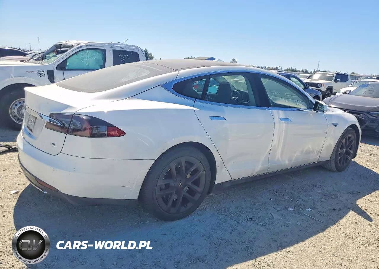 2014 Tesla Model S VIN:5YJSA1H16EFP35003 - 3