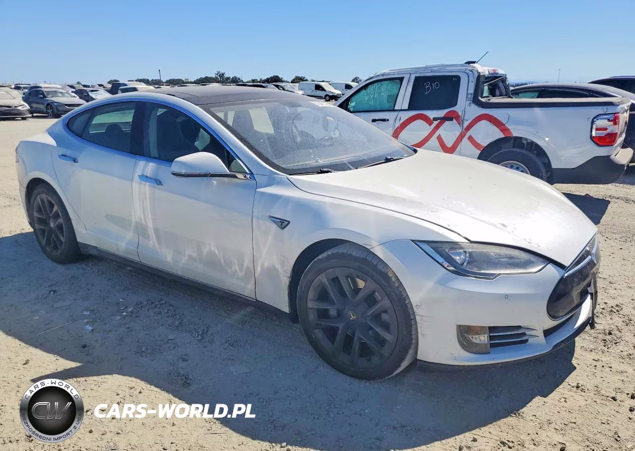 2014 Tesla Model S VIN:5YJSA1H16EFP35003 - 4