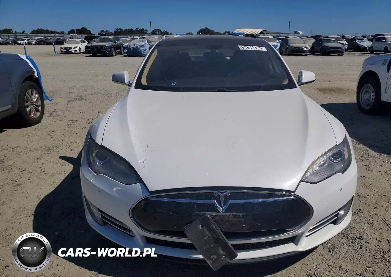 2014 Tesla Model S VIN:5YJSA1H16EFP35003 - 5