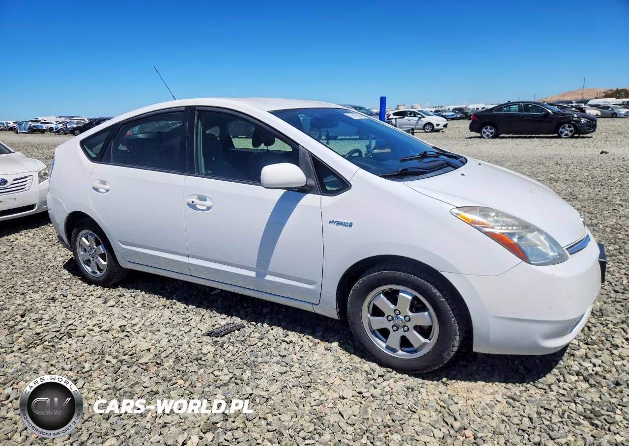 2008 Toyota Prius Base VIN:JTDKB20U887733207 - 4
