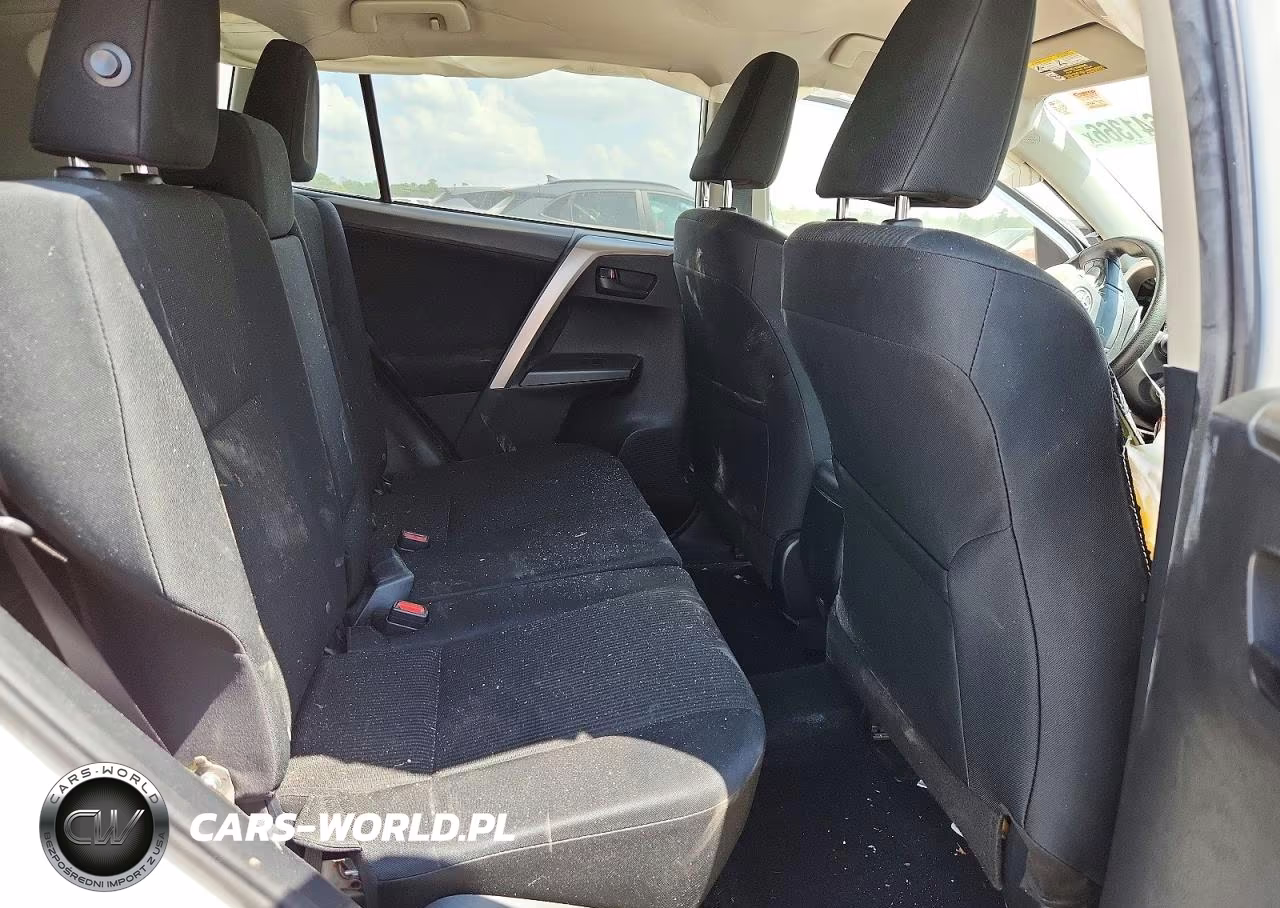 2018 Toyota Rav4 Le VIN:JTMBFREVXJD246323 - 10