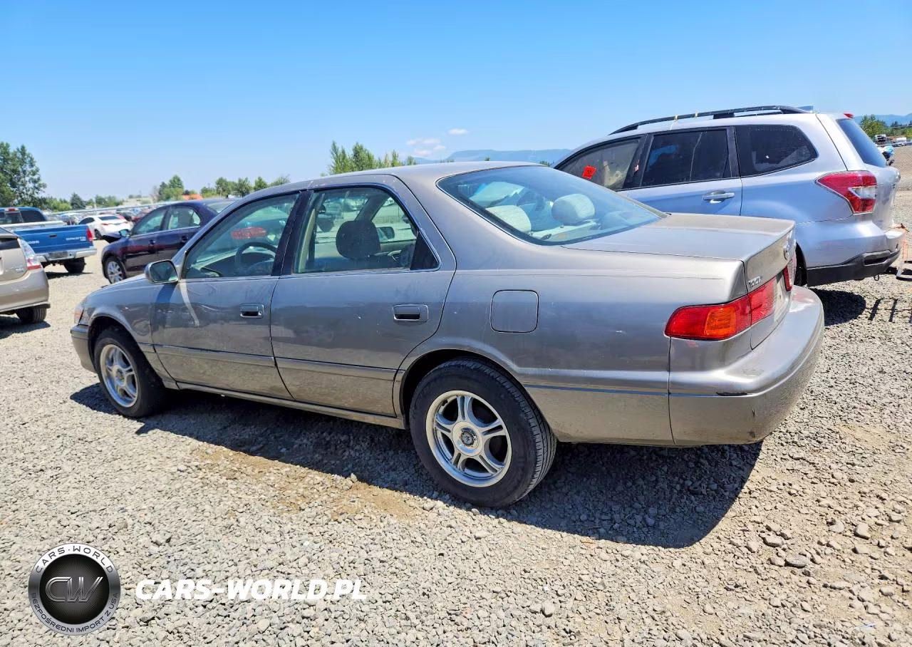 2000 Toyota Camry Ce VIN:4T1BG22K9YU670547 - 2