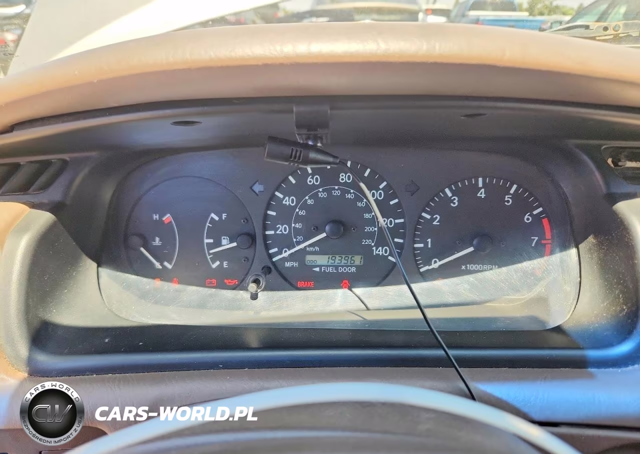 2000 Toyota Camry Ce VIN:4T1BG22K9YU670547 - 9