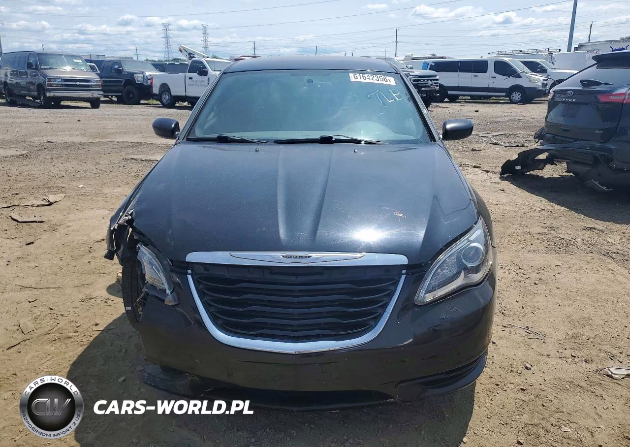 2014 Chrysler 200 Touring VIN:1C3CCBBGXEN132188 - 5