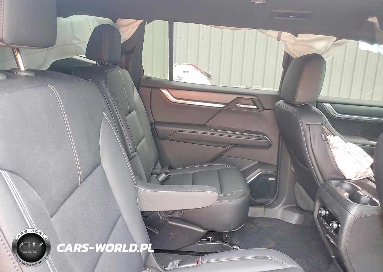 2025 GMC Acadia Elevation VIN:1GKENNRS8SJ304073 - 11