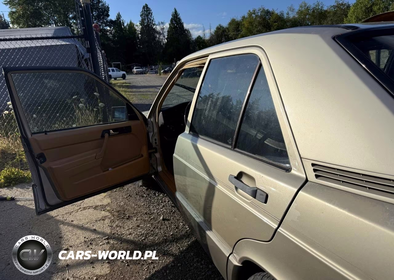 1989 Mercedes-Benz 190 E 2.6 VIN:WDBDA29D4KF628626 - 9