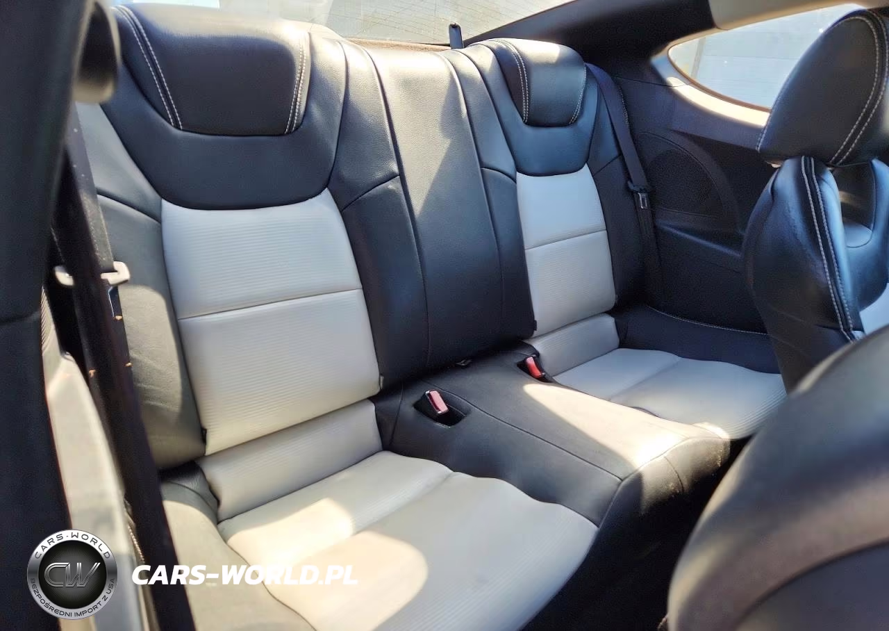 2010 Hyundai Genesis Coupe 2.0T Premium VIN:KMHHT6KD2AU010208 - 10