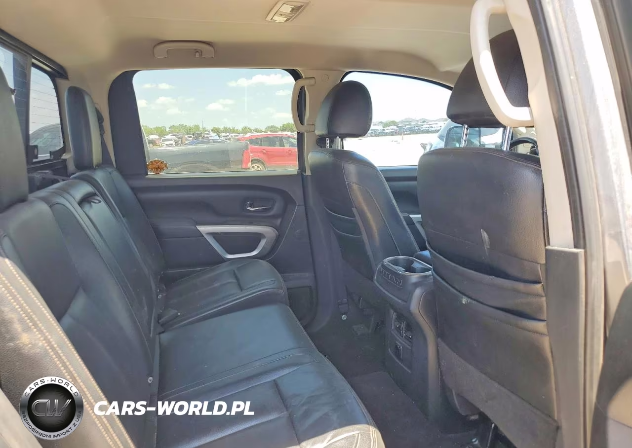 2018 Nissan Titan Sl VIN:1N6AA1E63JN547608 - 10