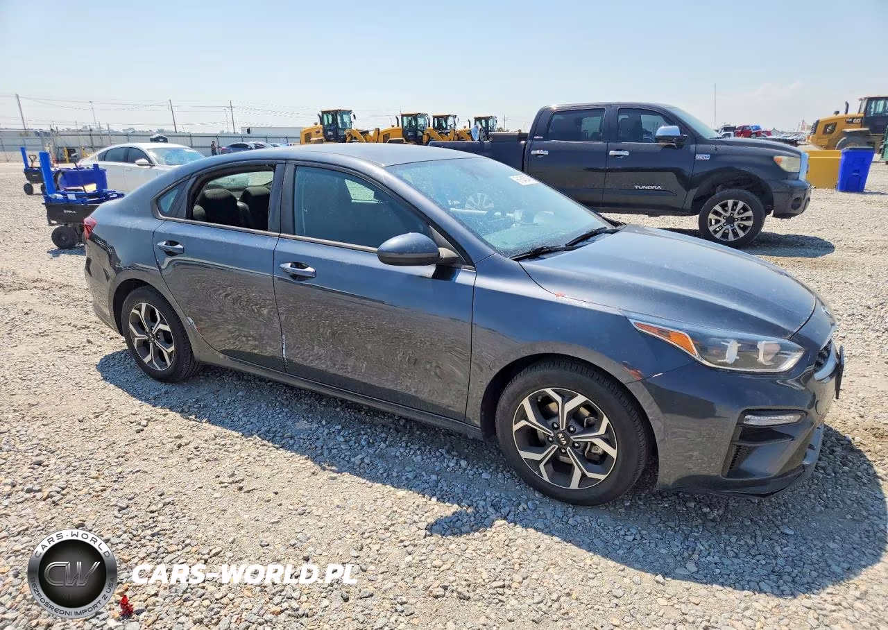 2019 Kia Forte Lxs VIN:3KPF24AD7KE095485 - 4
