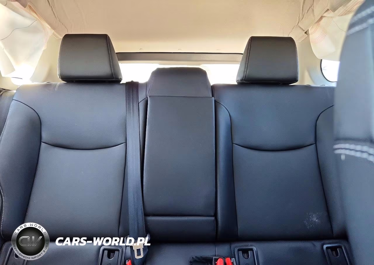 2024 Toyota Corolla Cross Xle VIN:7MUDAABG7RV091430 - 10