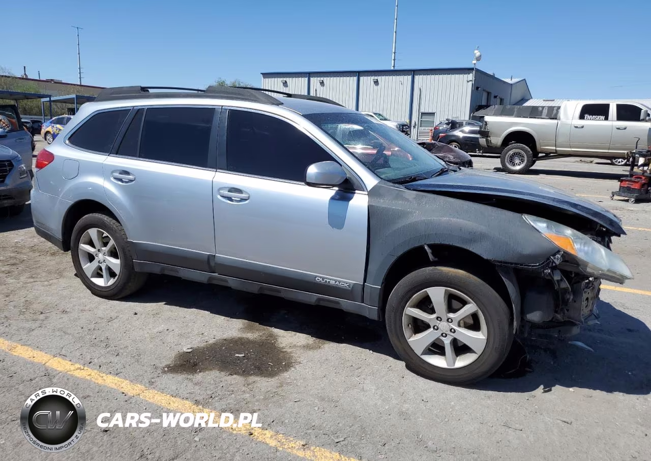 2013 Subaru Outback 2.5I VIN:4S4BRCAC3D3299489 - 4