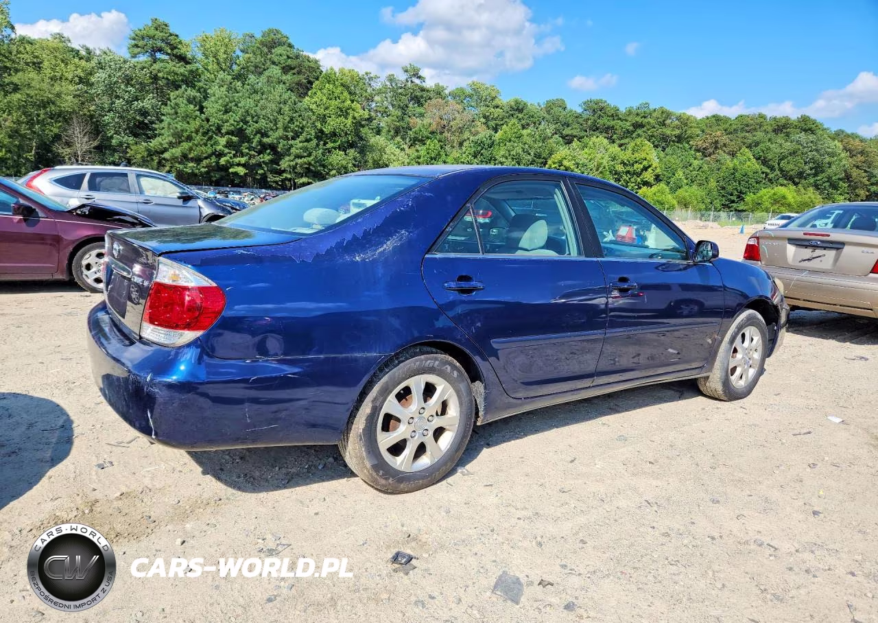 2005 Toyota Camry Le VIN:4T1BE32K25U074669 - 3