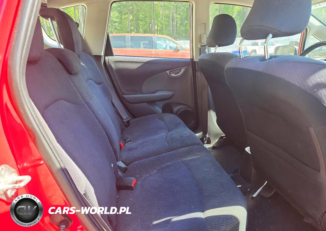 2012 Honda Fit Sport VIN:JHMGE8G52CC000714 - 10